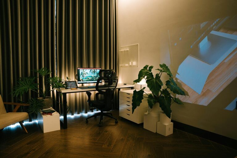 How to Create a Cozy and Productive Home Office Space